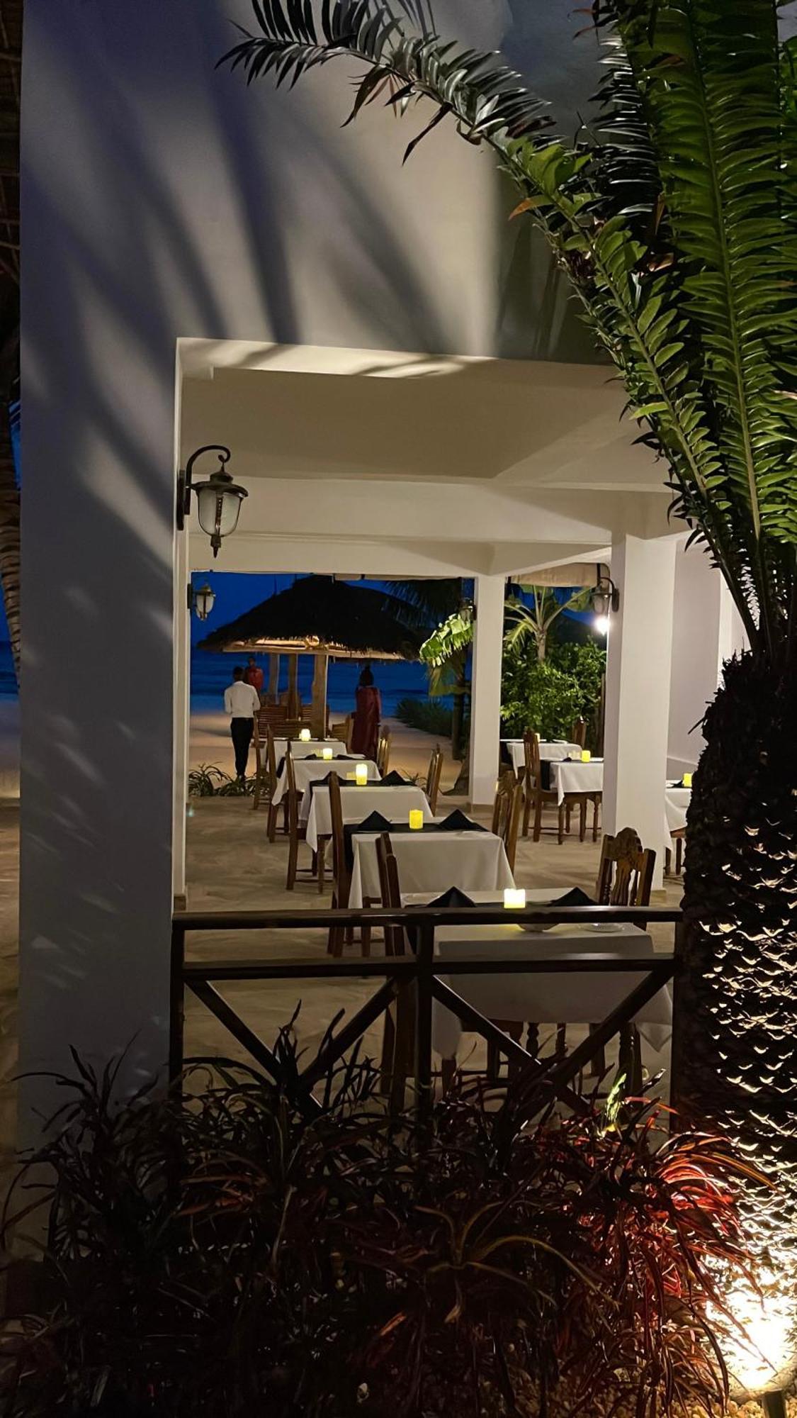 Karibu Beach Resort Pongwe Luaran gambar