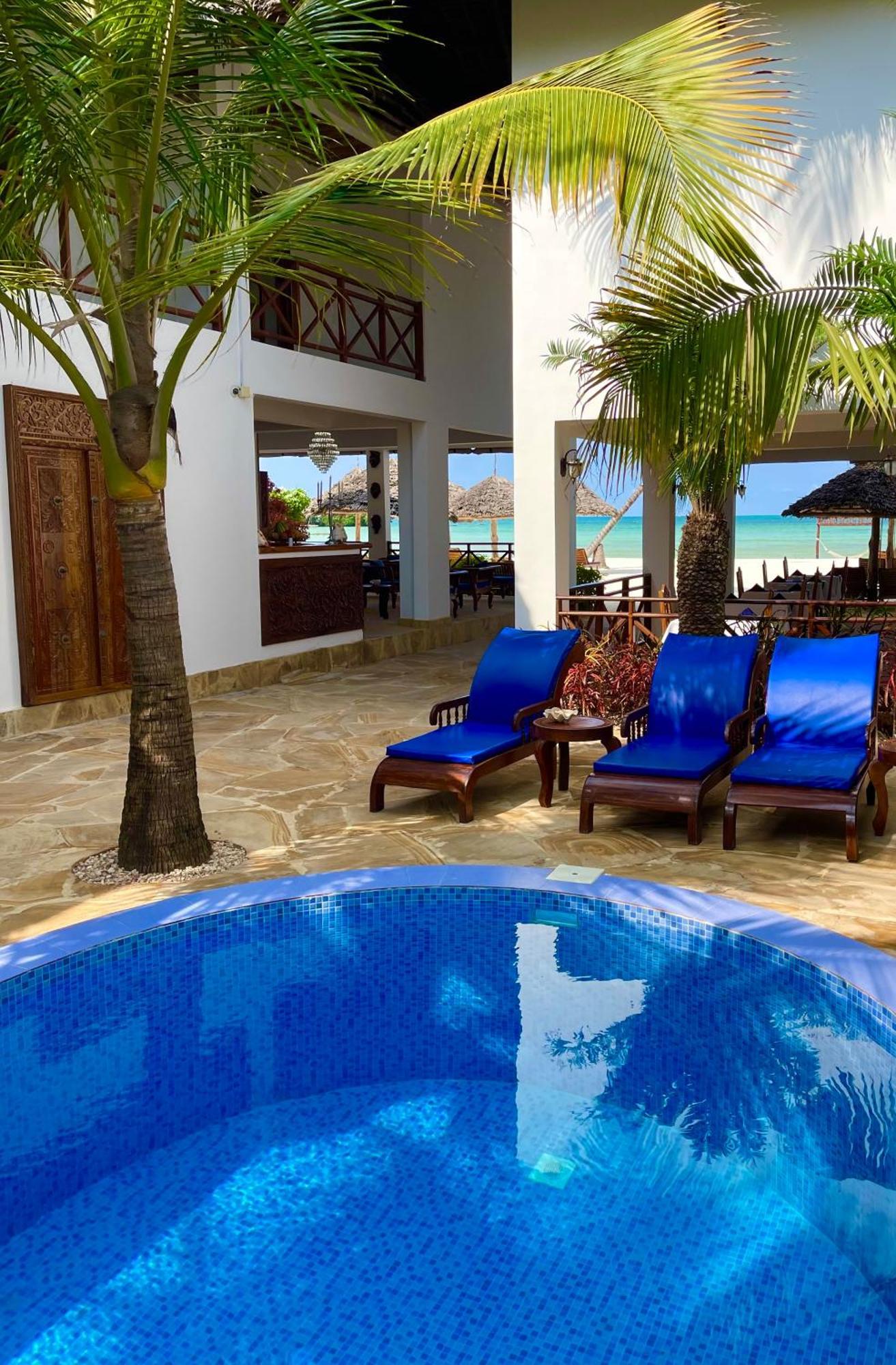 Karibu Beach Resort Pongwe Luaran gambar