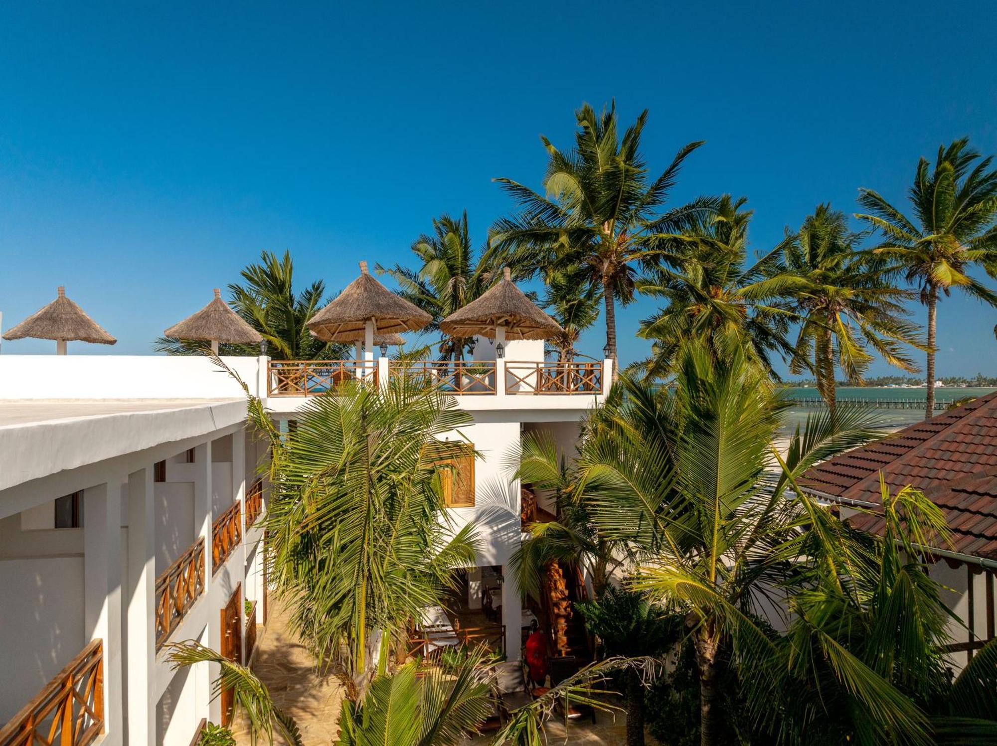 Karibu Beach Resort Pongwe Luaran gambar