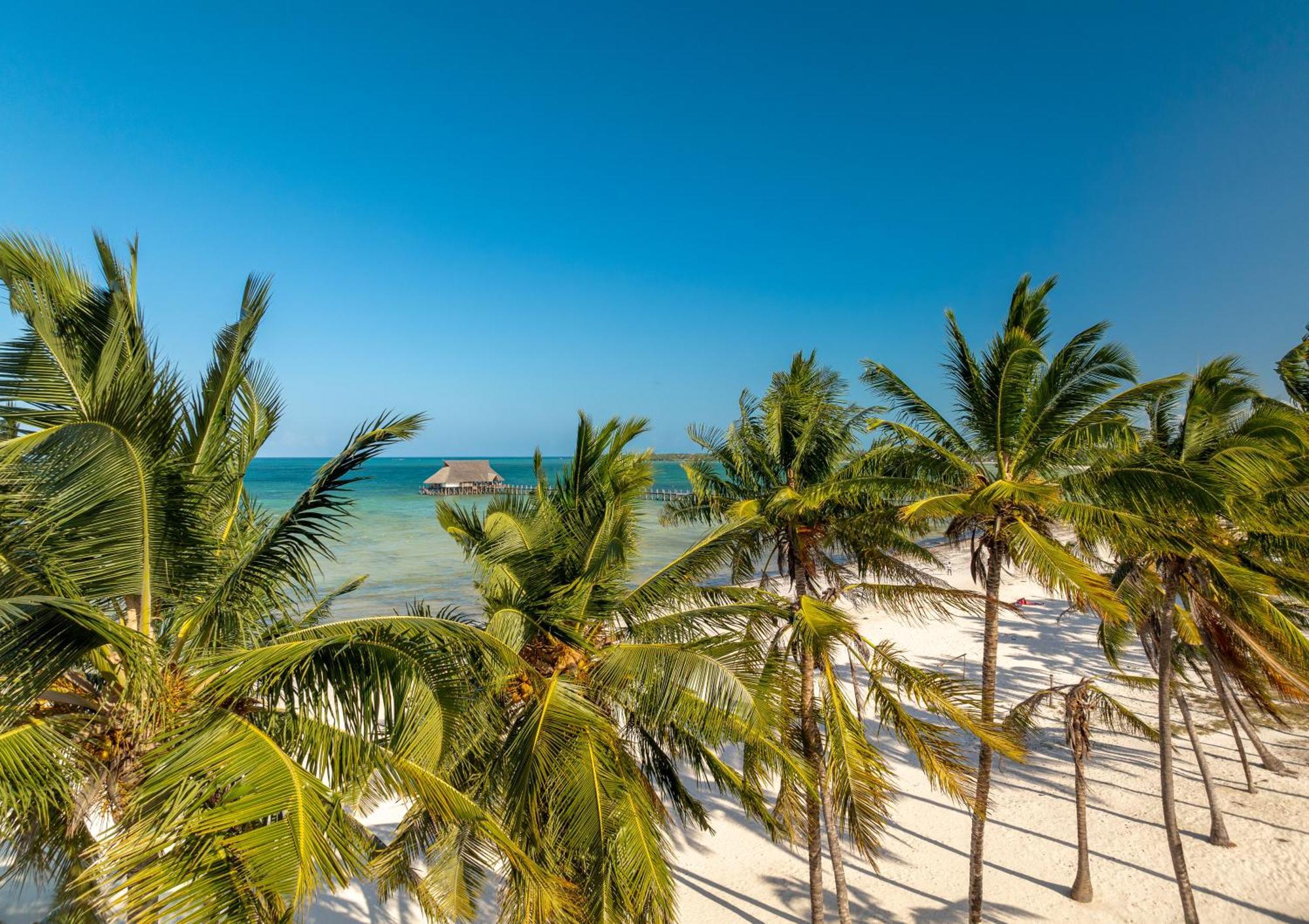 Karibu Beach Resort Pongwe Luaran gambar